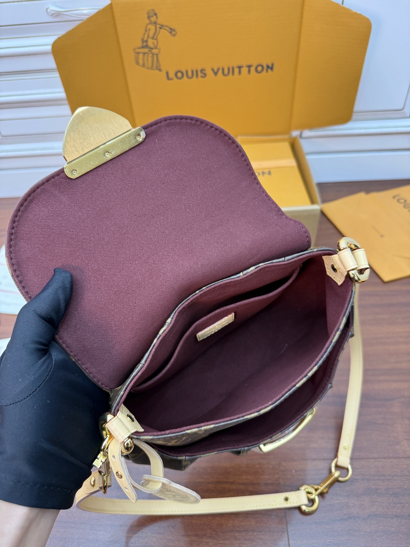 lv