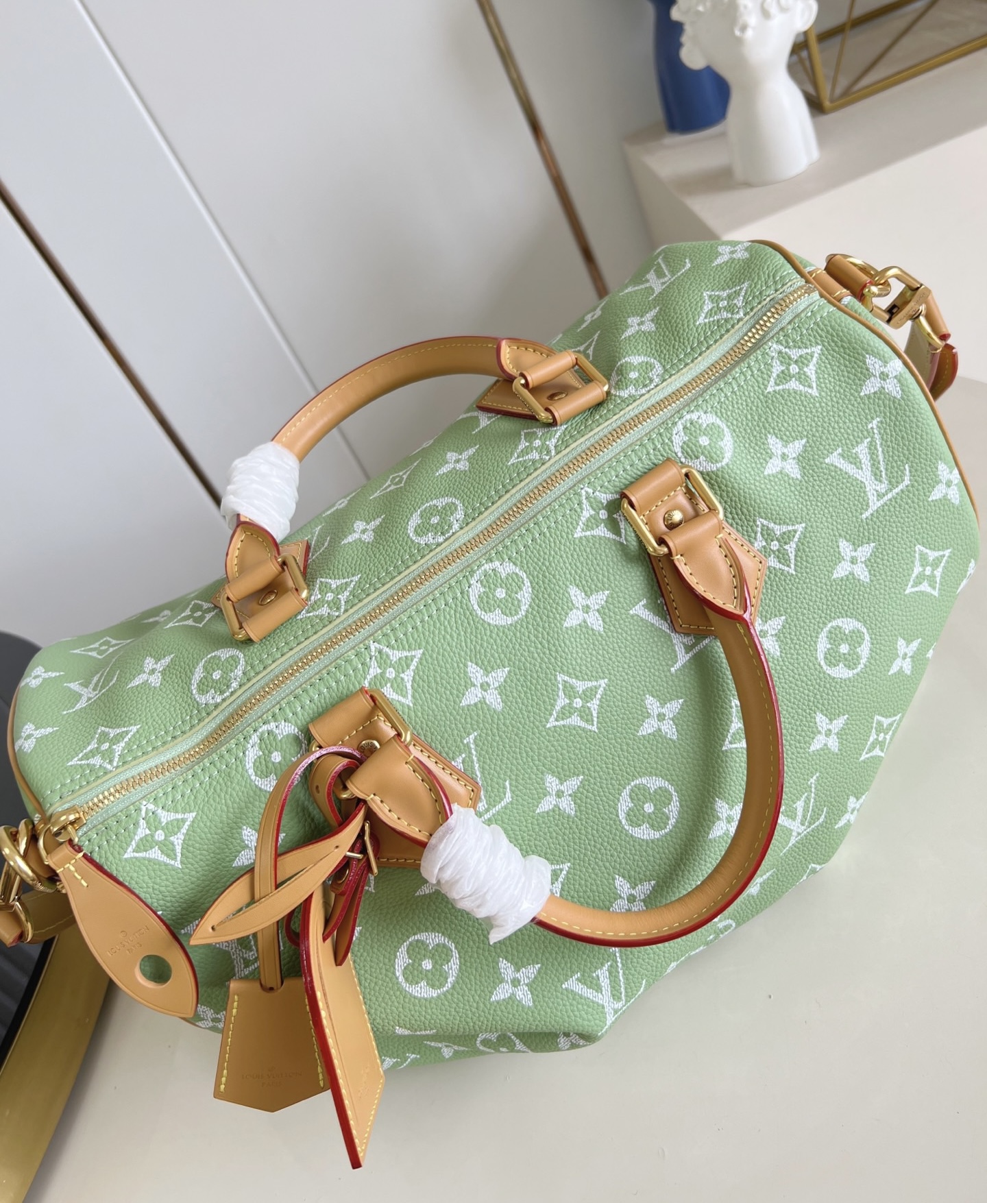 lv