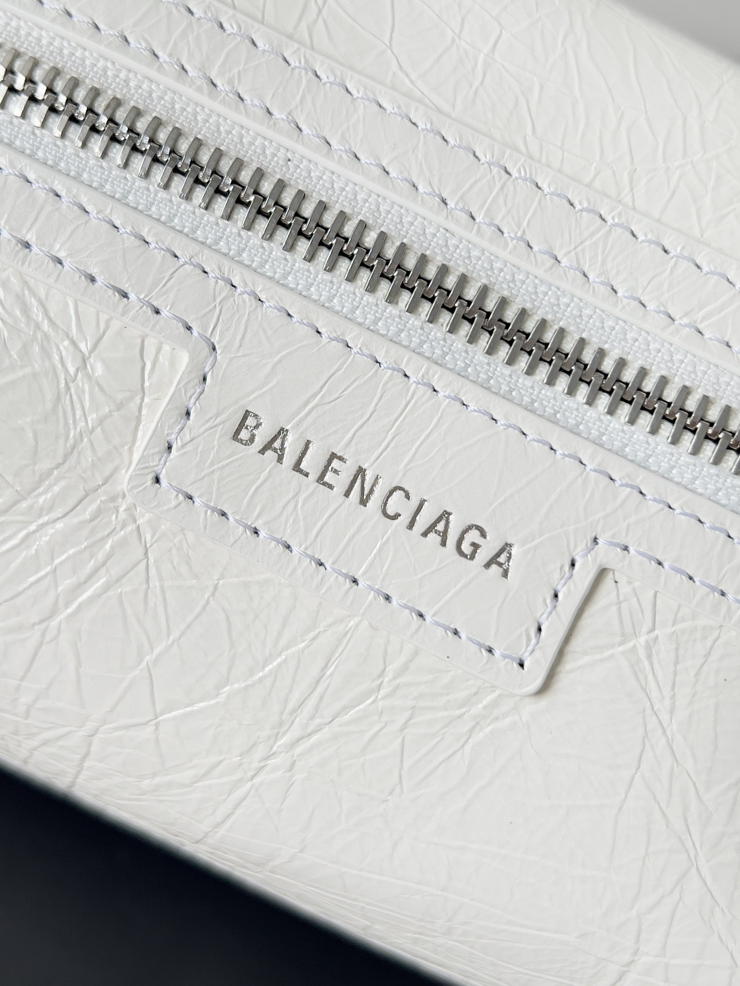  Balenciaga