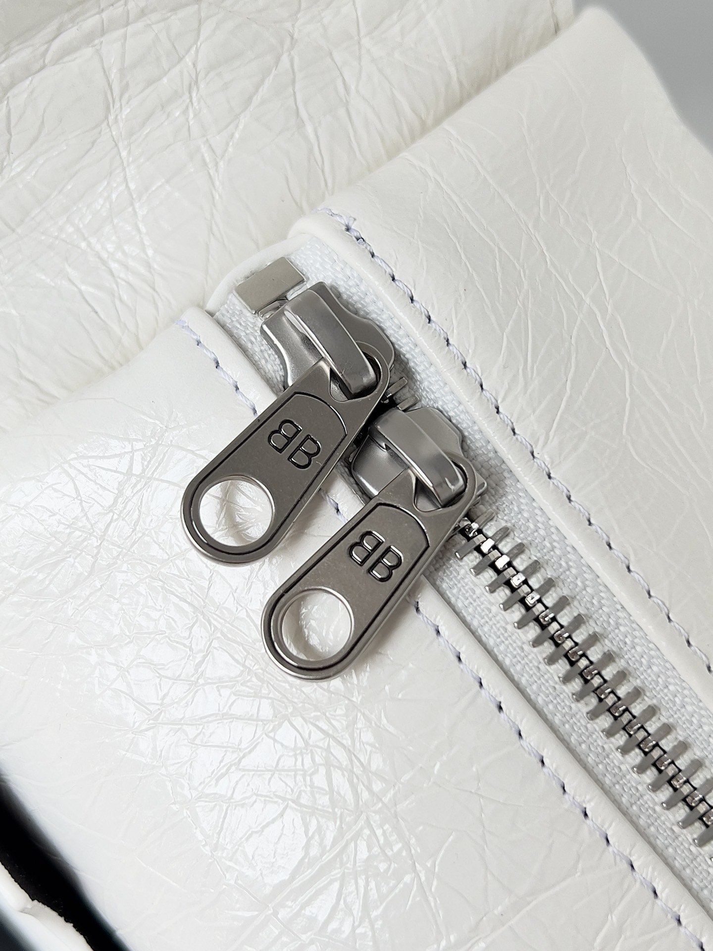  Balenciaga