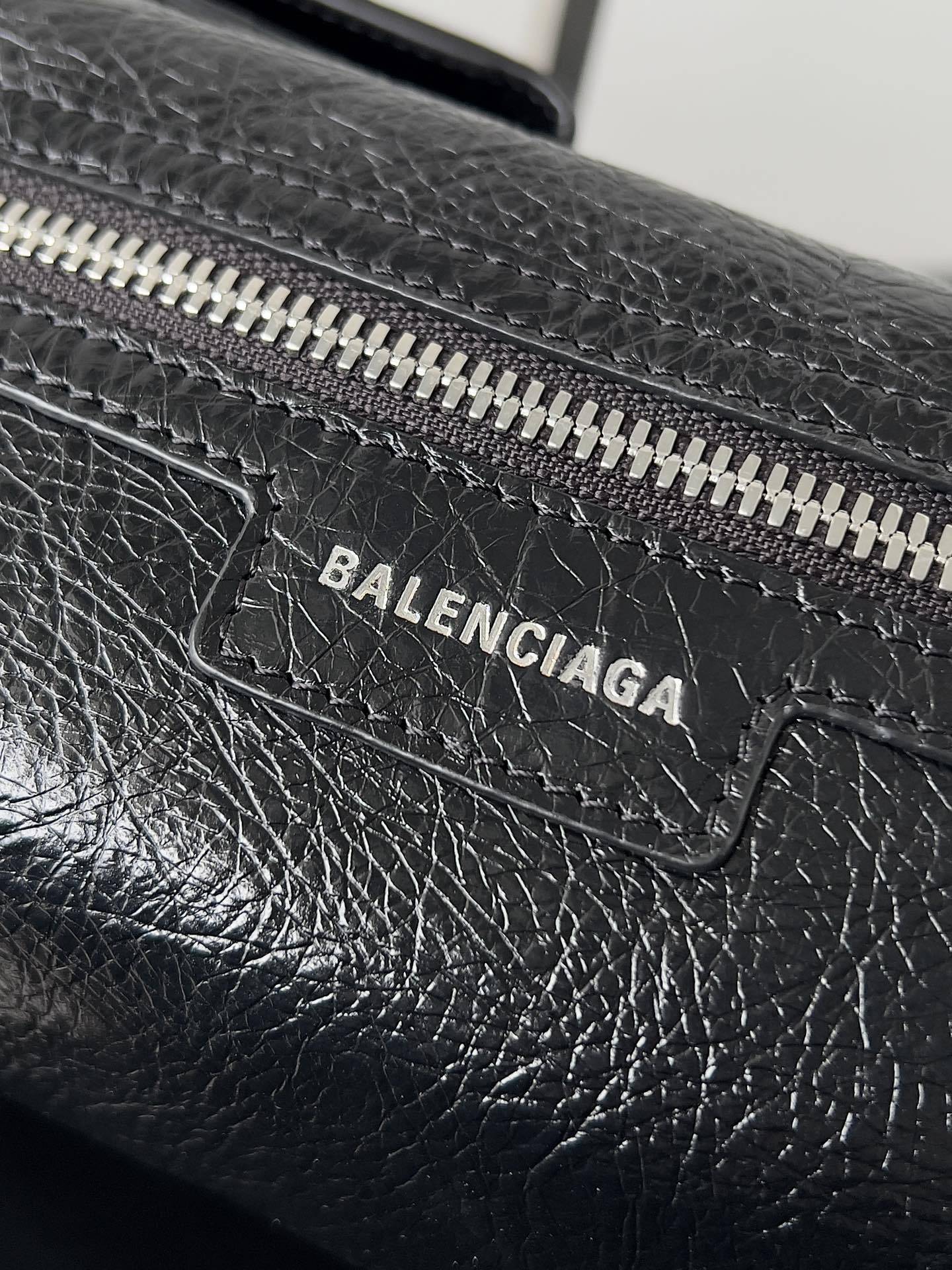  Balenciaga