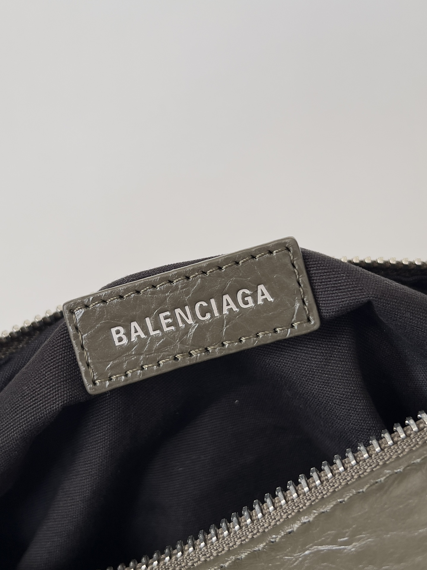  Balenciaga