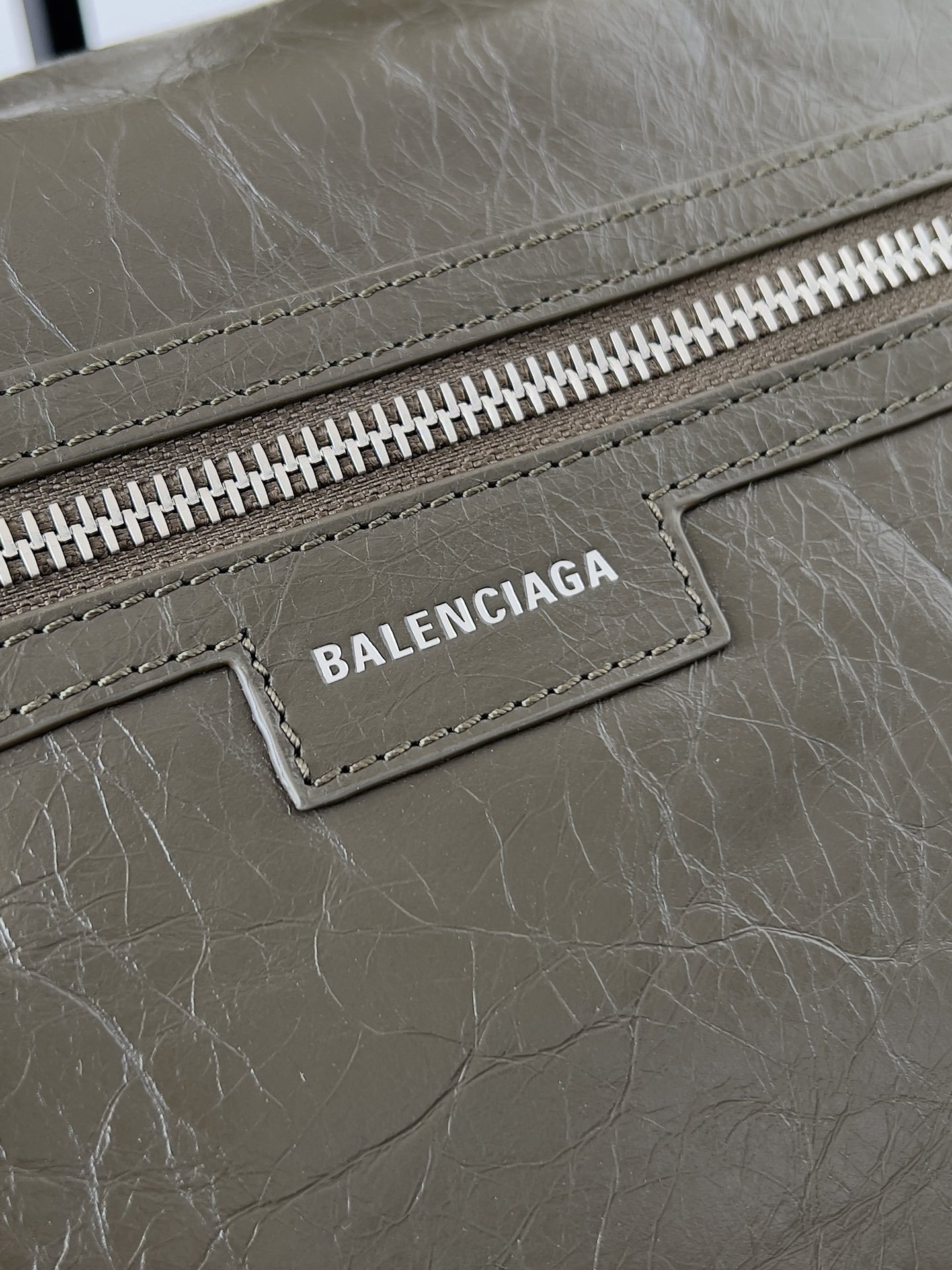  Balenciaga