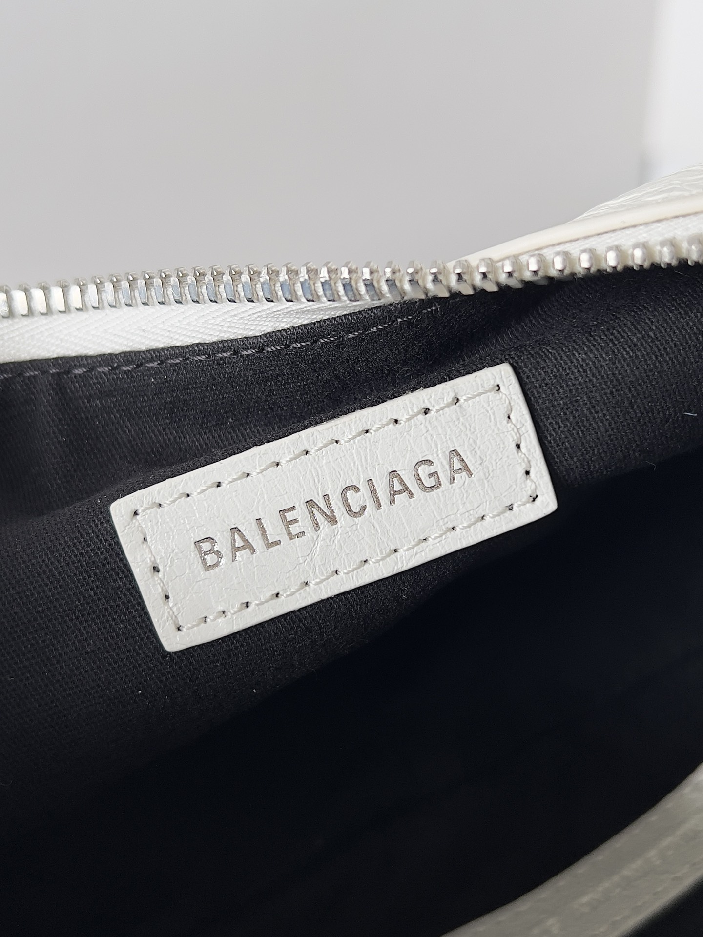  Balenciaga