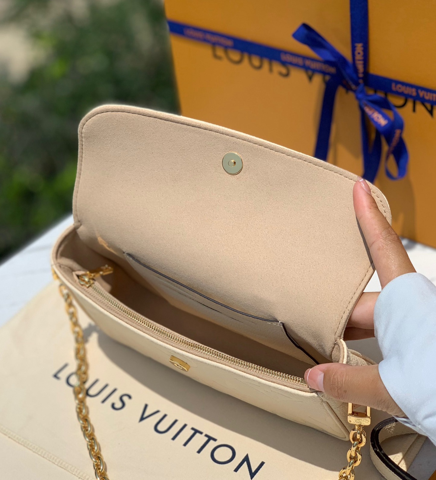lv