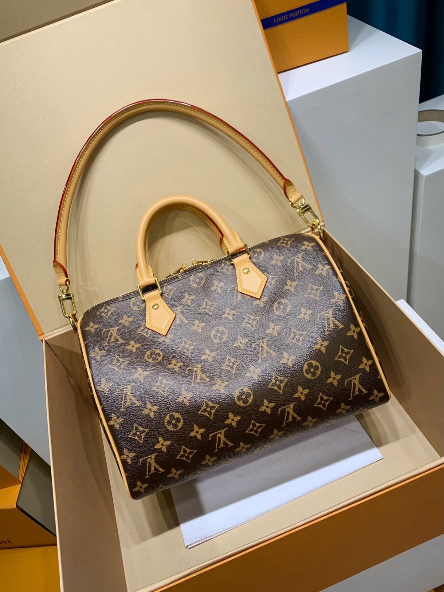 lv