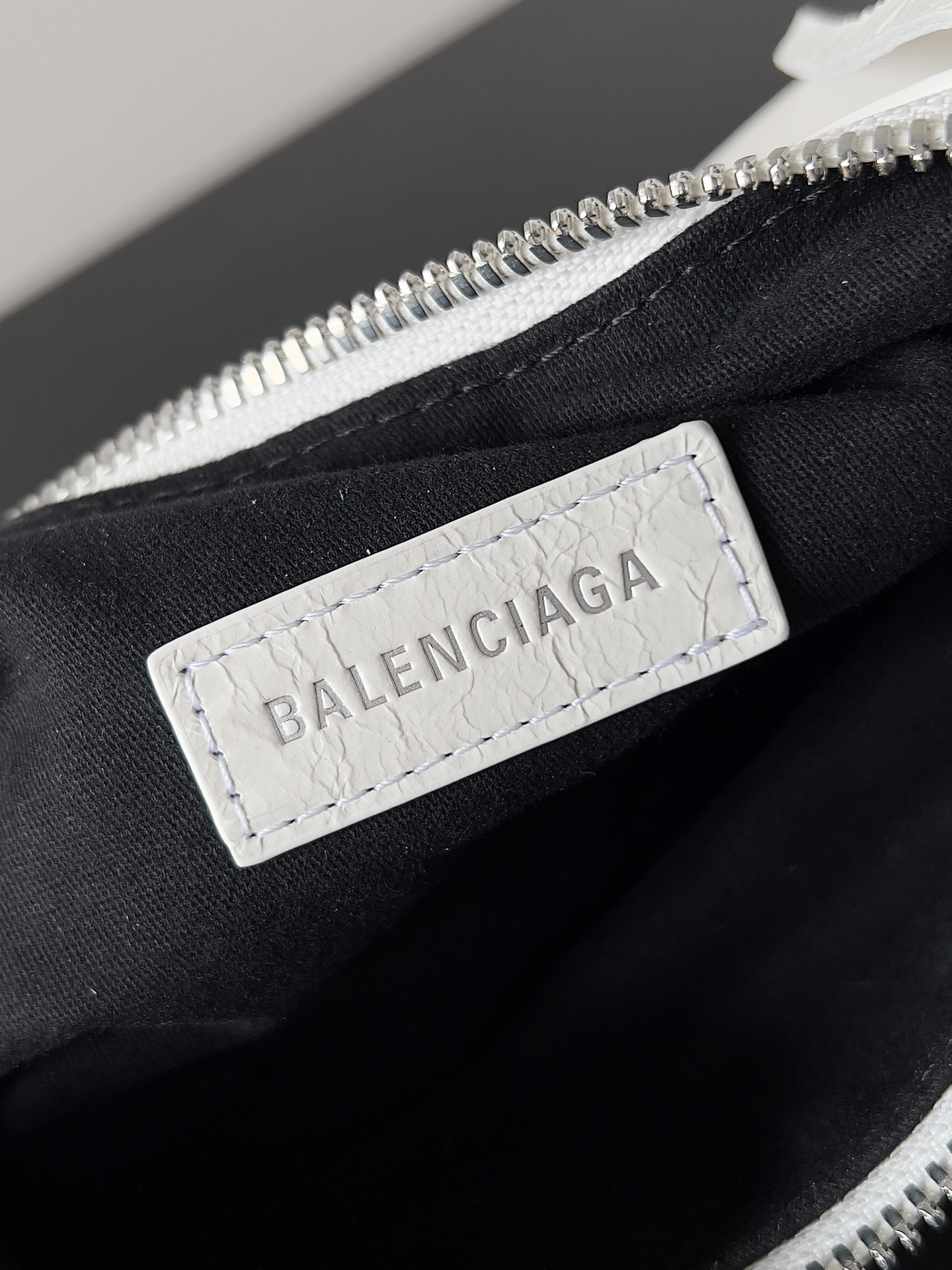  Balenciaga