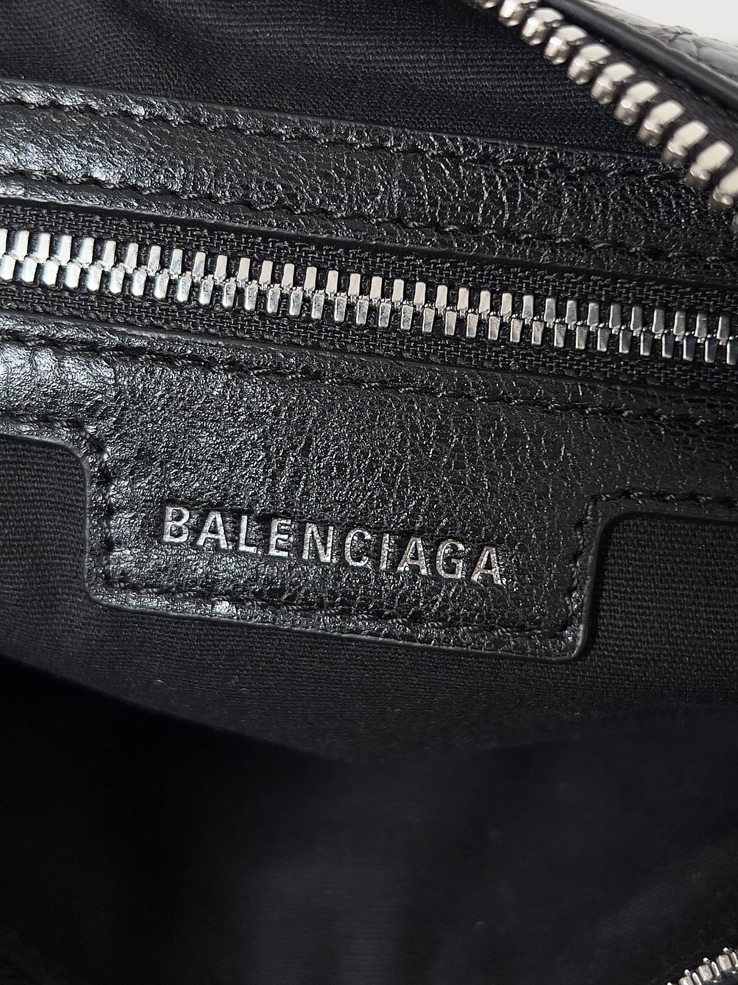  Balenciaga