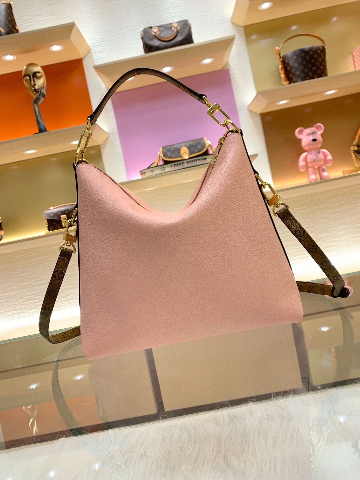 lv