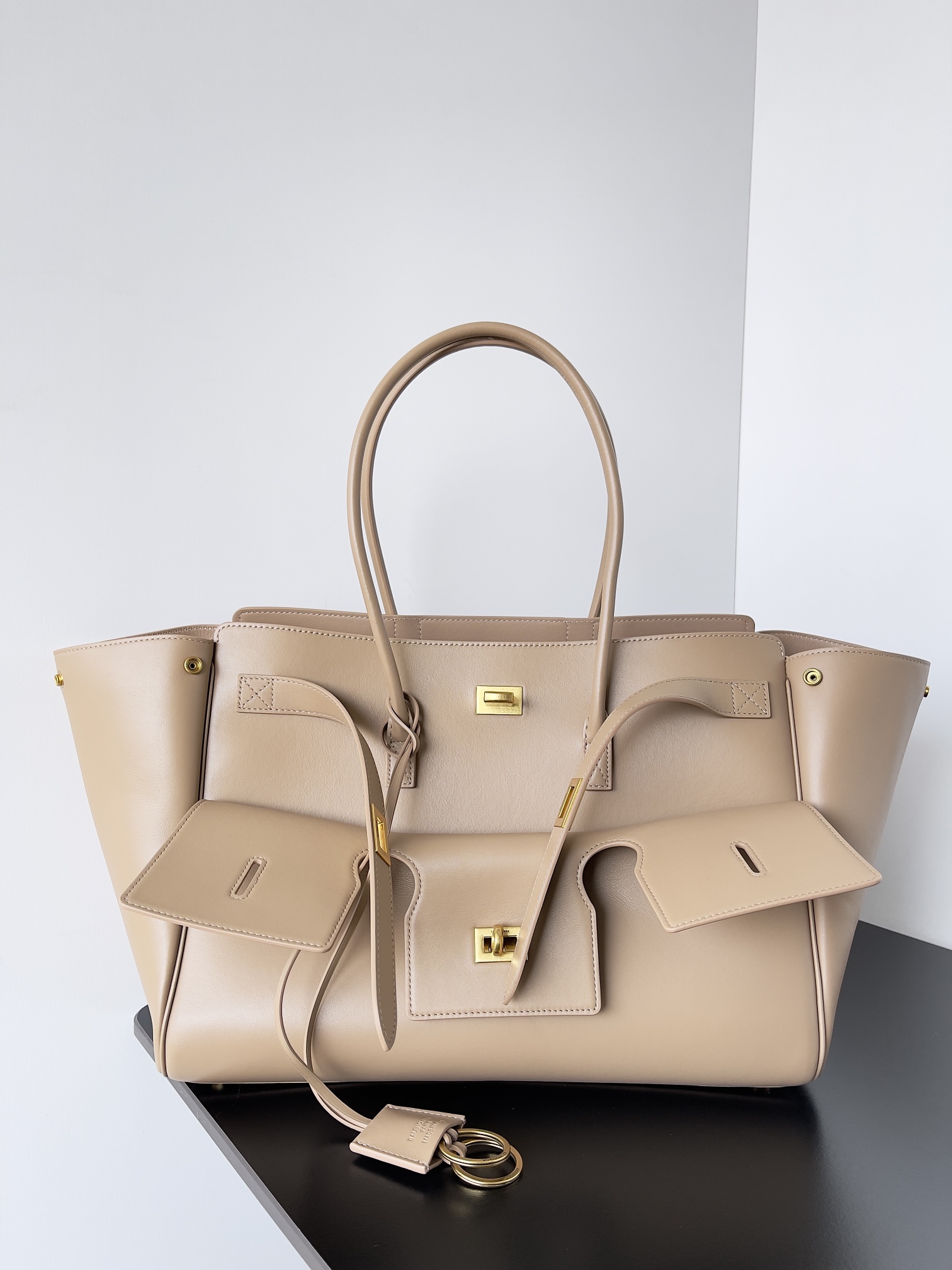  Balenciaga