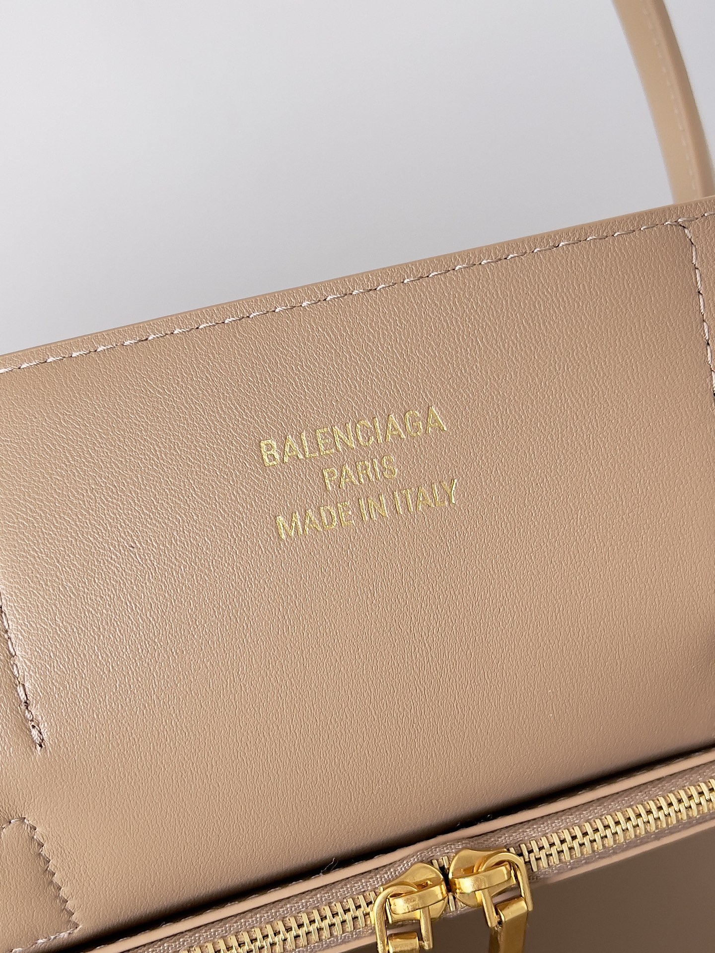  Balenciaga