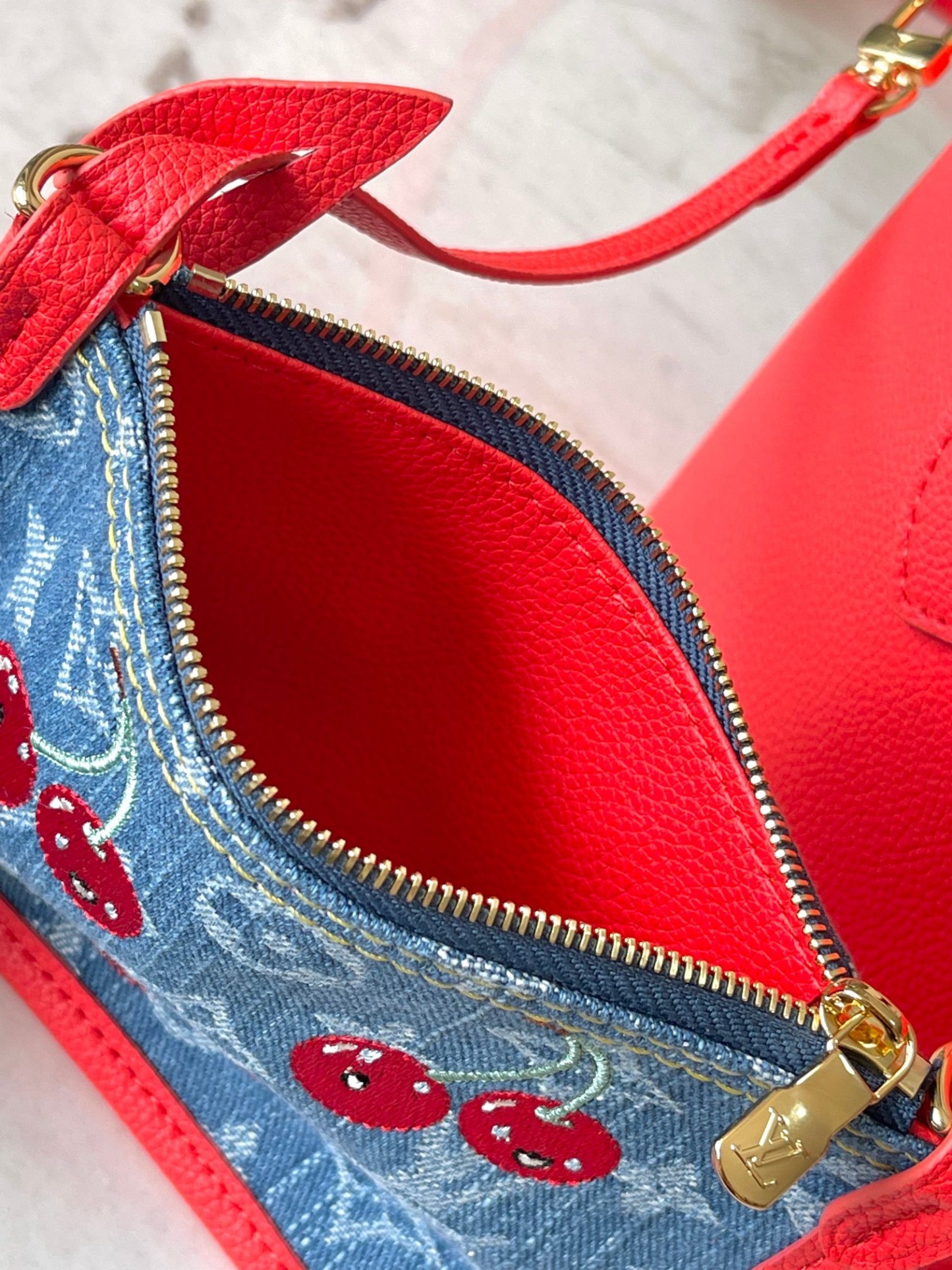 lv