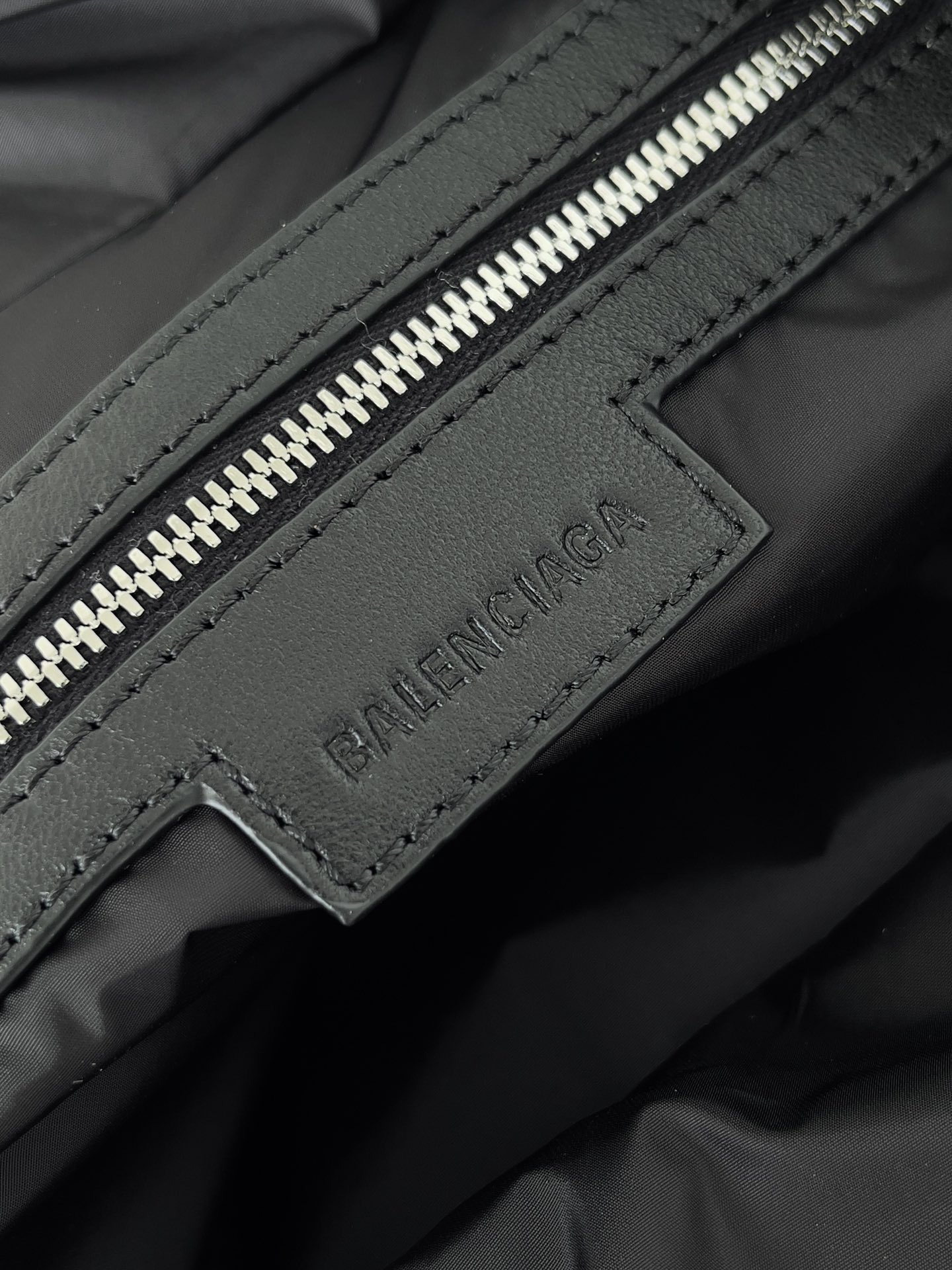  Balenciaga