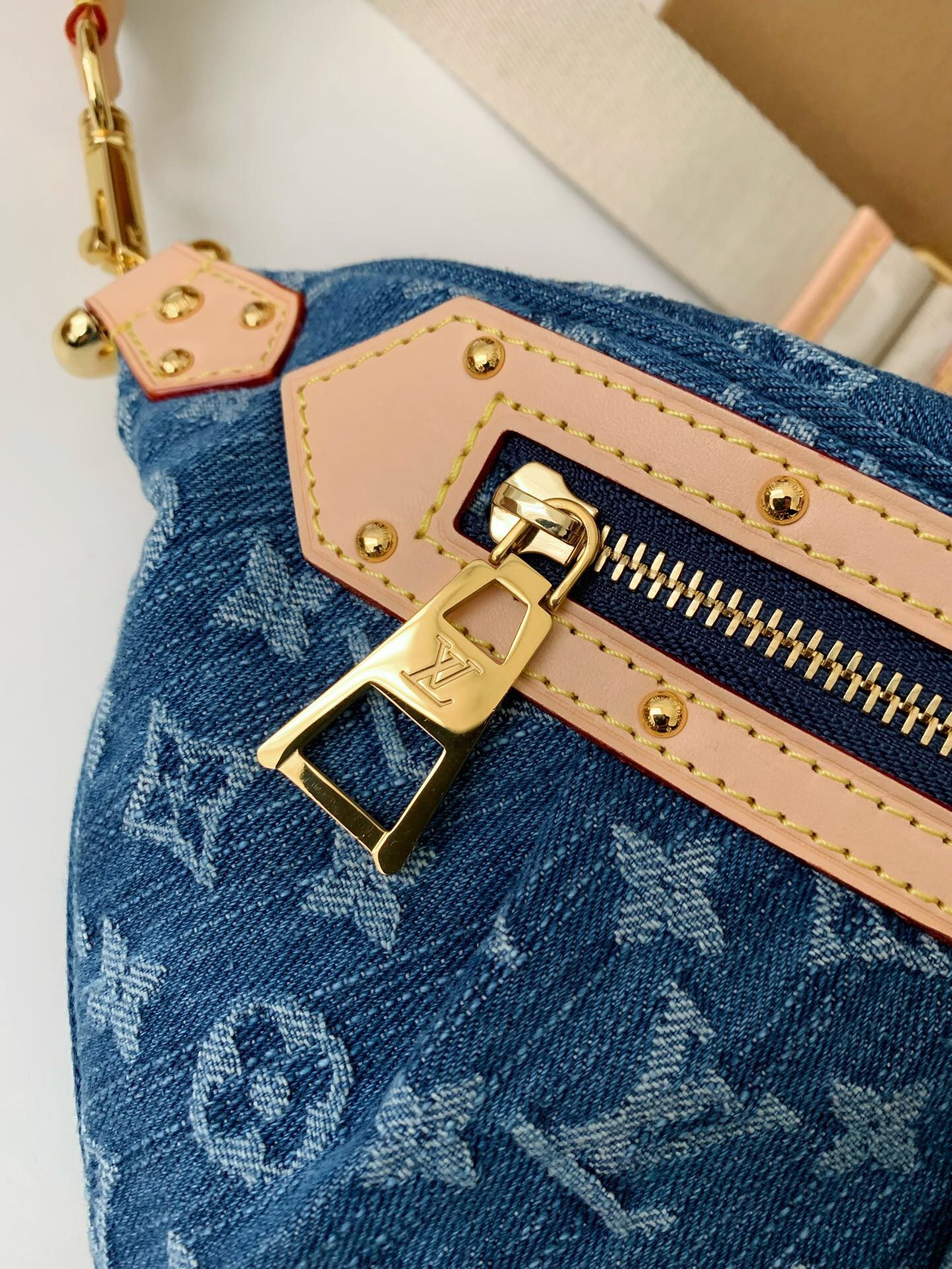 lv