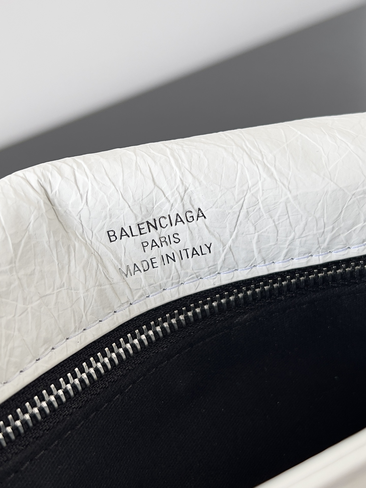  Balenciaga