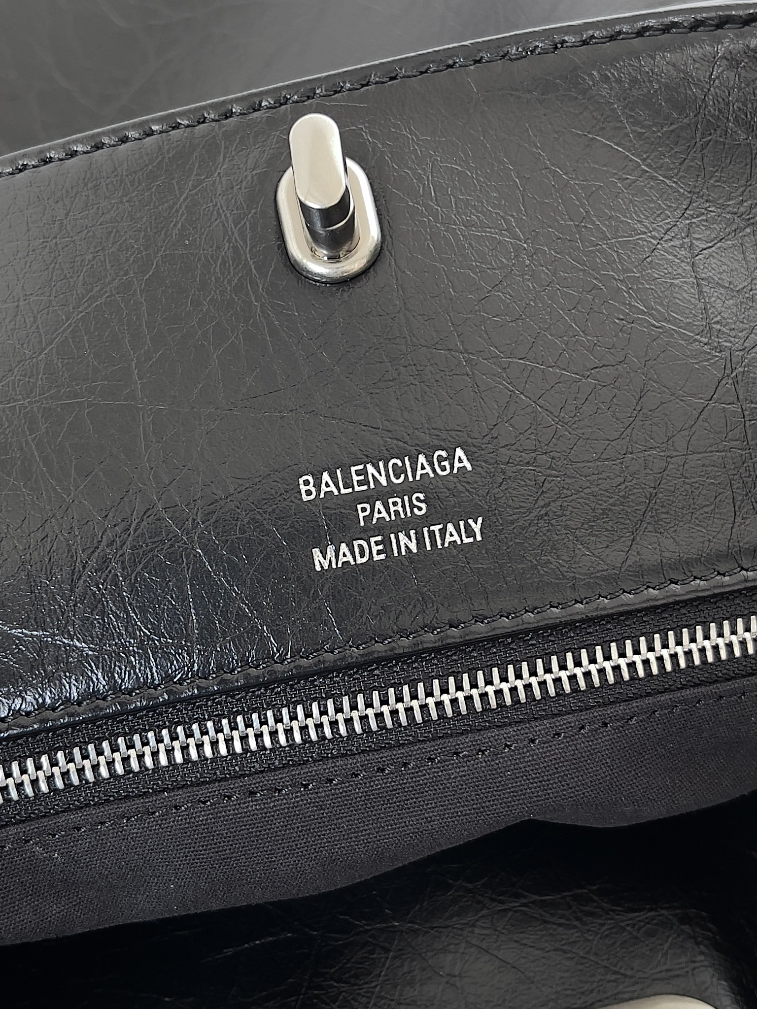  Balenciaga