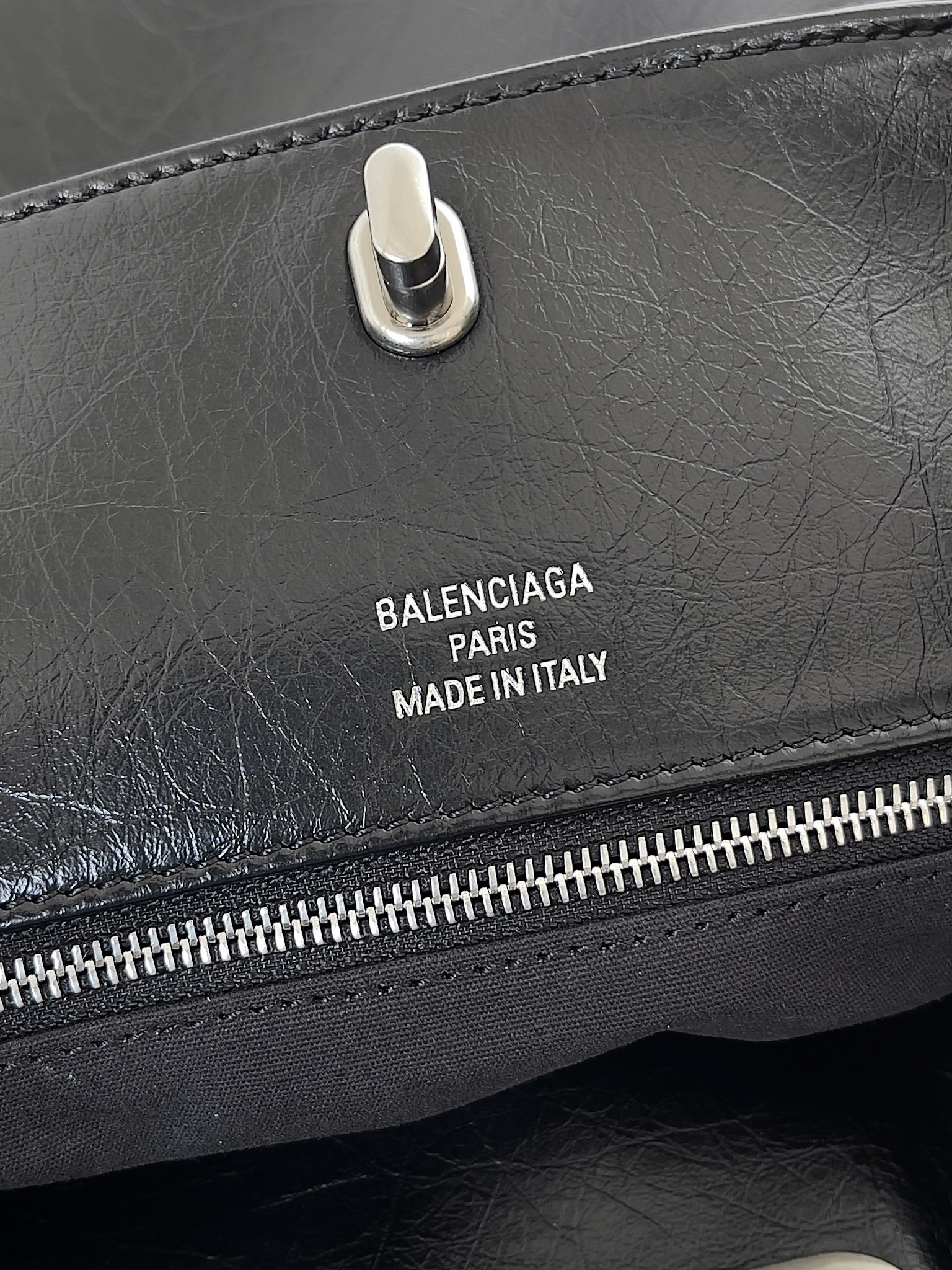  Balenciaga