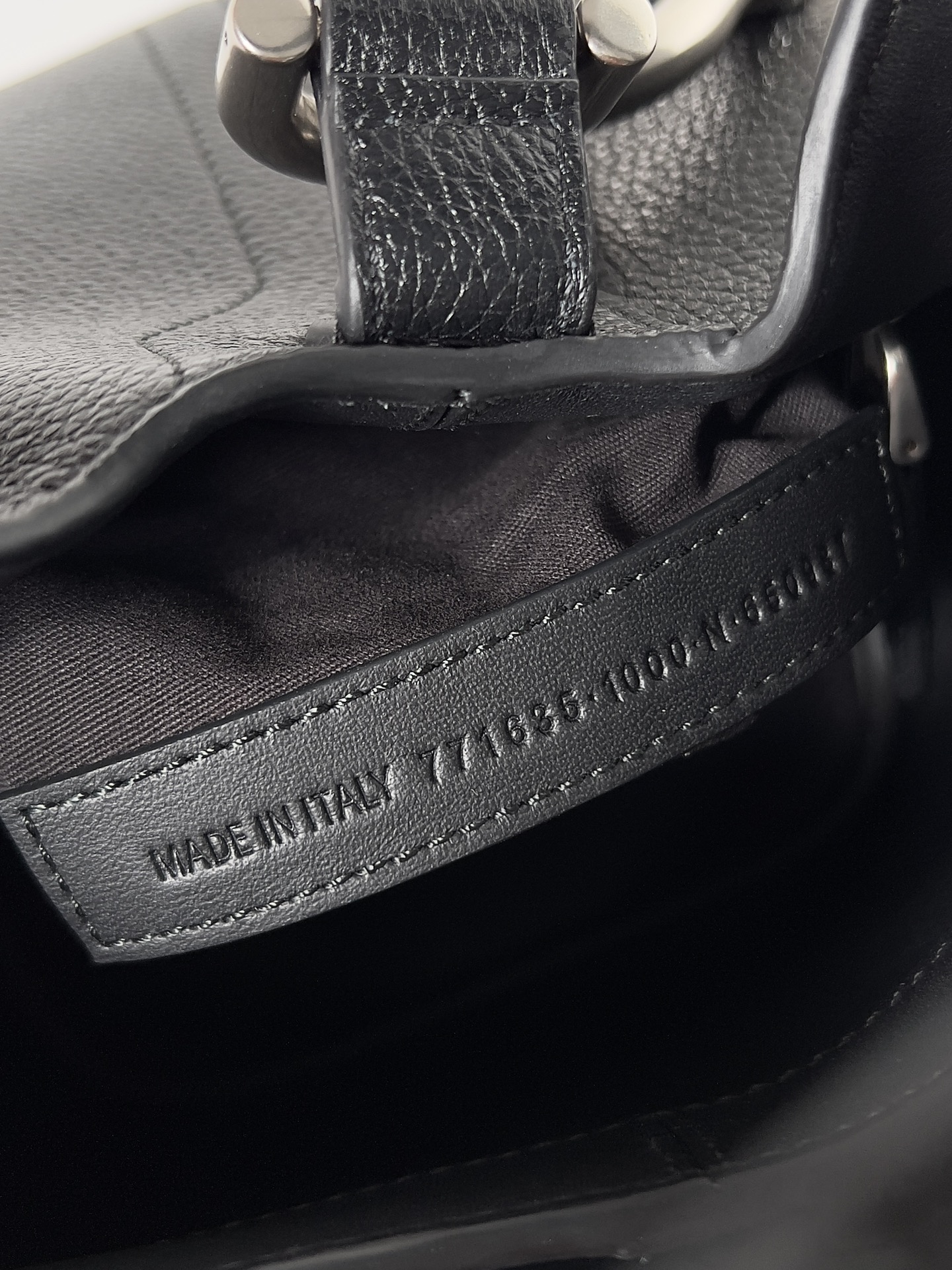  Balenciaga