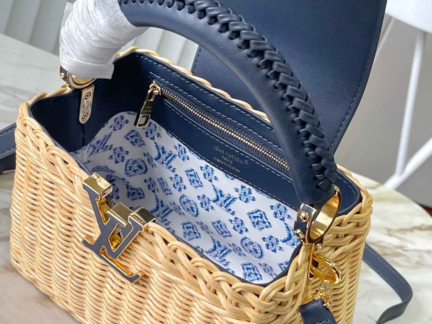 lv