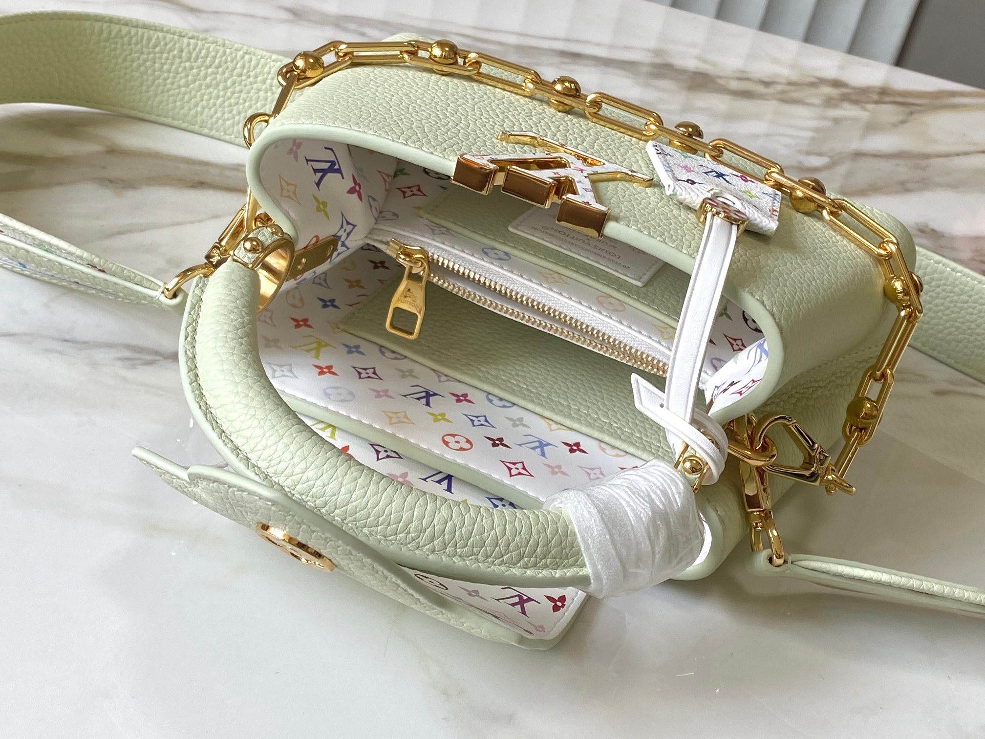 lv