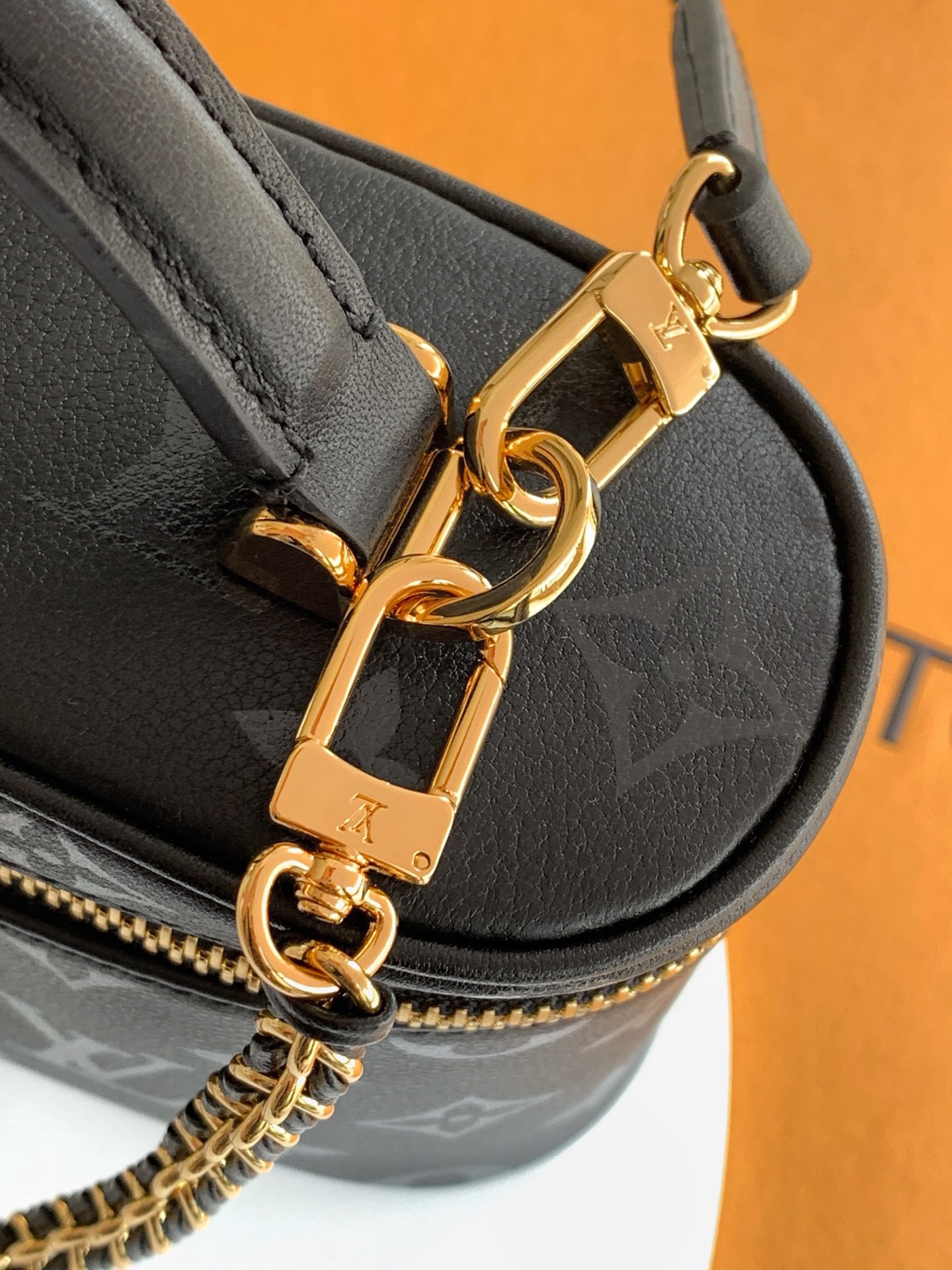 lv
