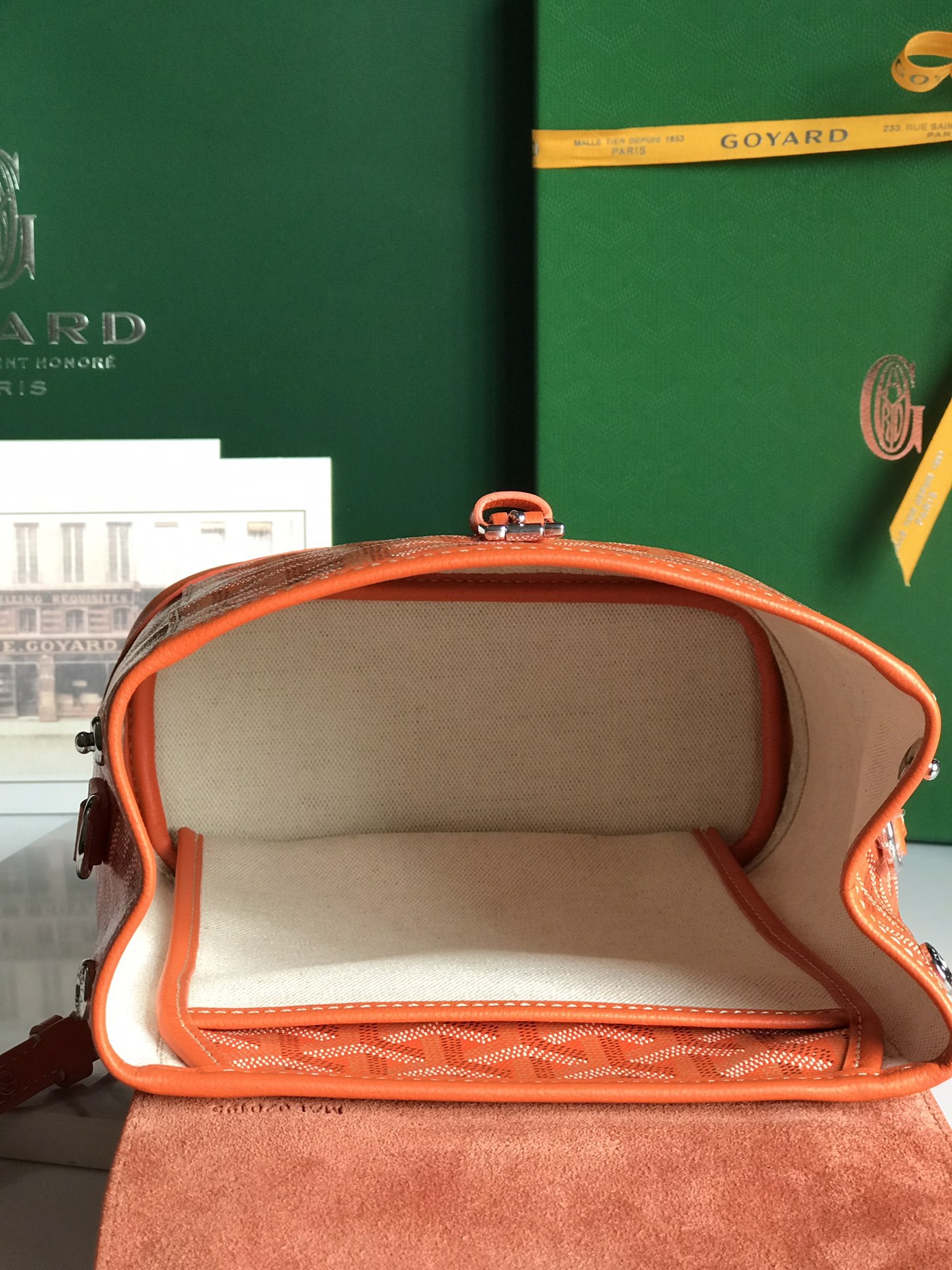    Goyard
