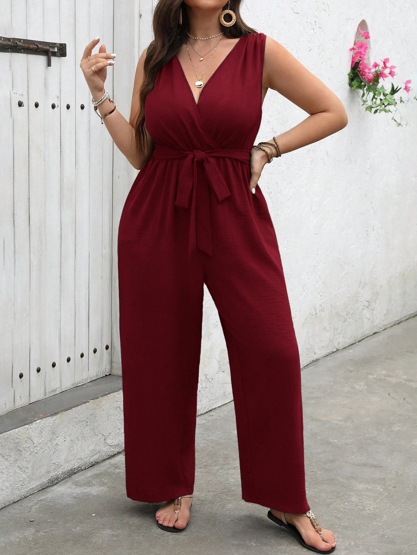 💥Factory Direct Sale💥Women's V - neck Sleeveless Belted Straight - leg Jumpsuit