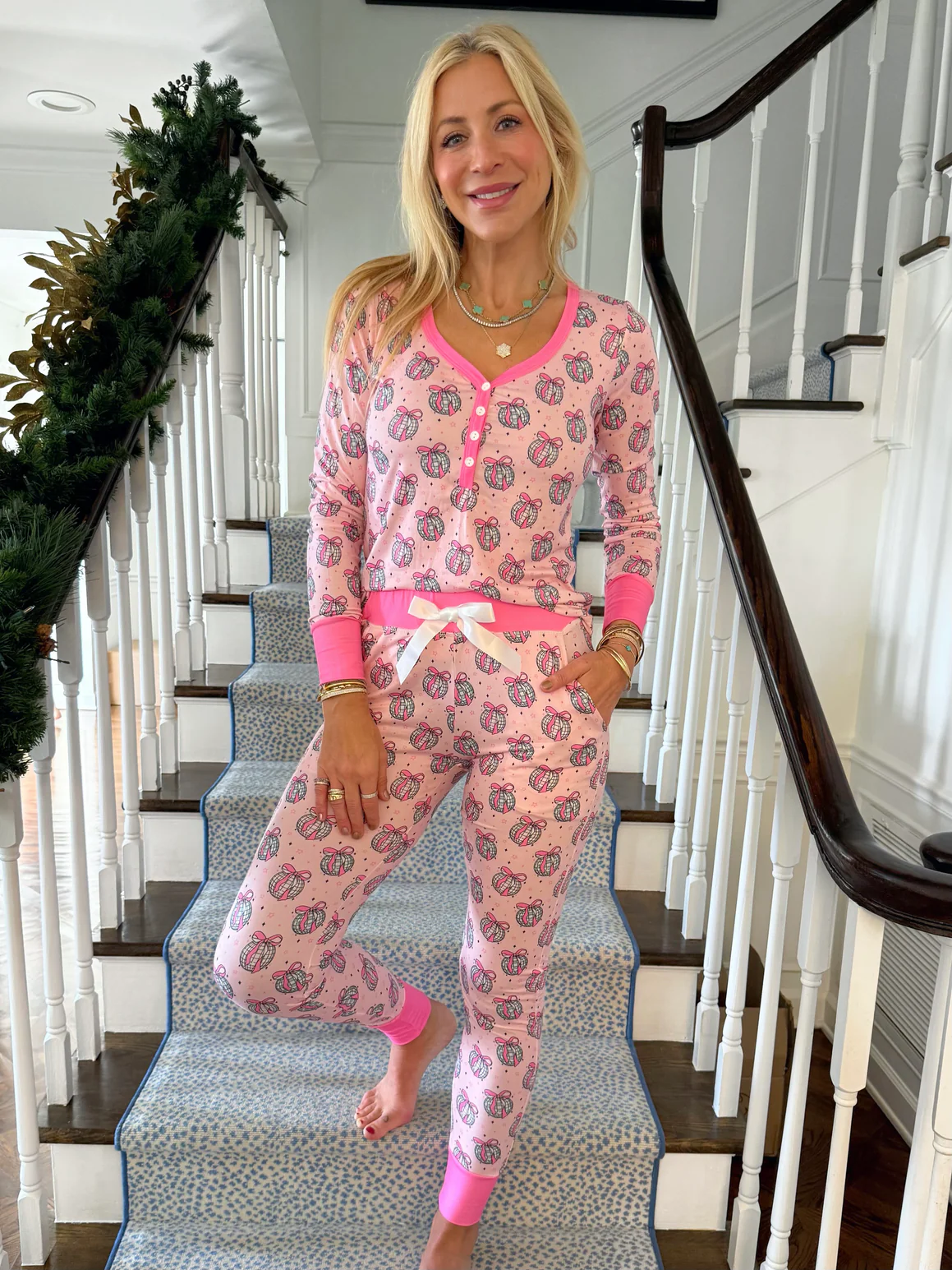 🚨 $9.99 – Today Only!🔥Soft Patterned Pajama Set