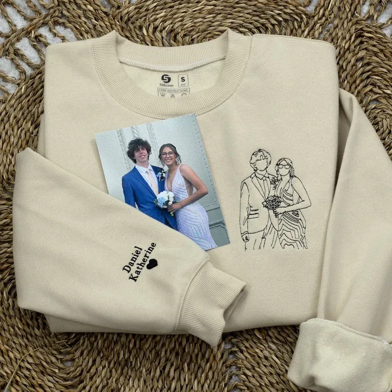 ❤️🔥Custom Full Color Embroidered Sweatshirt Portrait Couple/Dad/Mom - Family Gift
