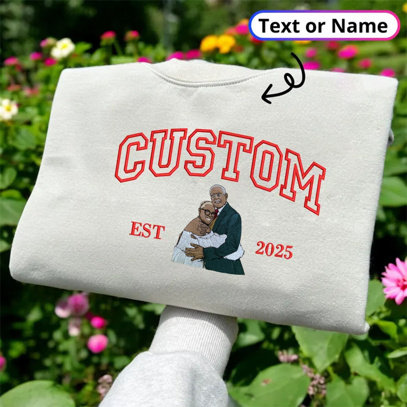 Personalized Photo with Facial Details & EST Year - Custom Embroidered Portrait Sweatshirt, Unique Gift for Loved Ones🧵💖