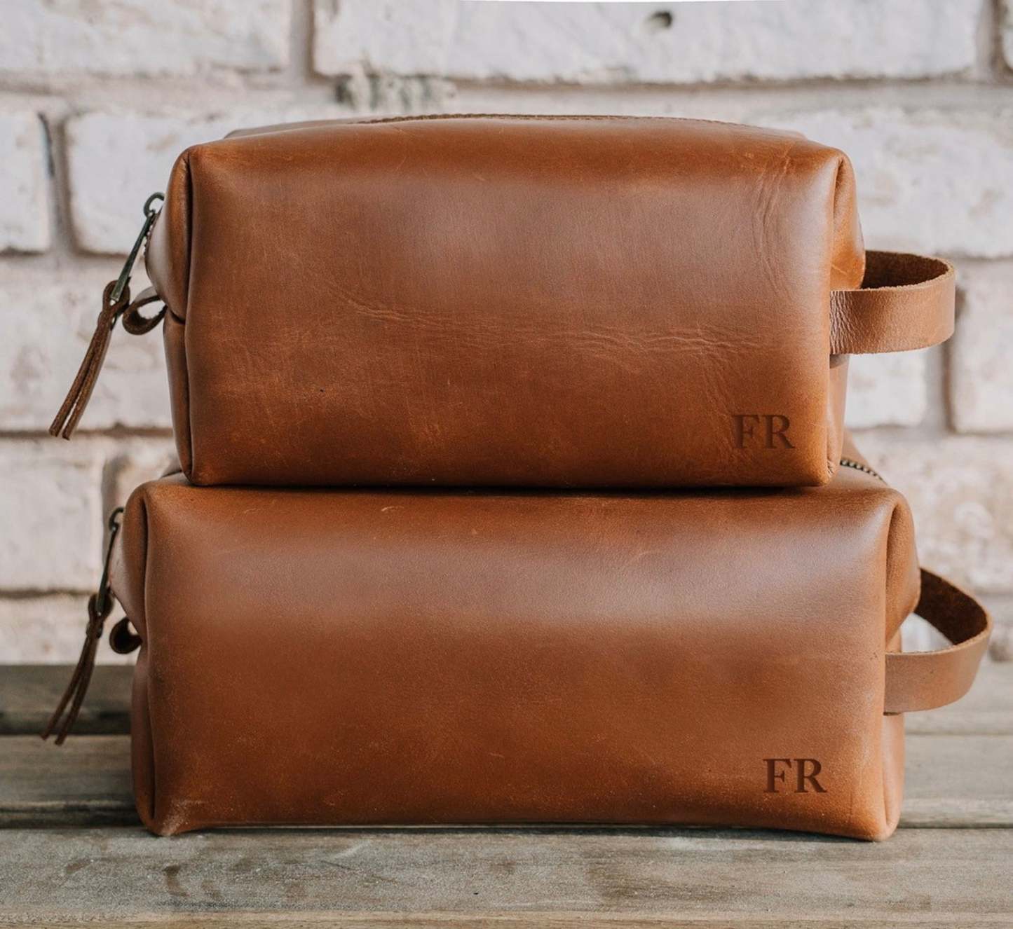 Personalized Groomsmen Gift Kit Bag Customized Leather Toiletry Bag Mens Toiletry Bag Leather Custom Gift for Guys Men Wedding-ilovevango