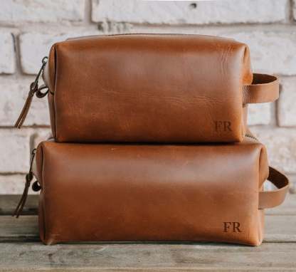 Personalized Groomsmen Gift Kit Bag Customized Leather Toiletry Bag Mens Toiletry Bag Leather Custom Gift for Guys Men Wedding-ilovevango