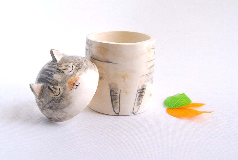 Personalized Cat Urn with Semi-spherical cover, with Name or without Name. Special Memory. Multipurpose Box.-ilovevango