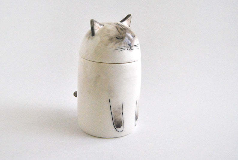 Personalized Cat Urn with Semi-spherical cover, with Name or without Name. Special Memory. Multipurpose Box.-ilovevango