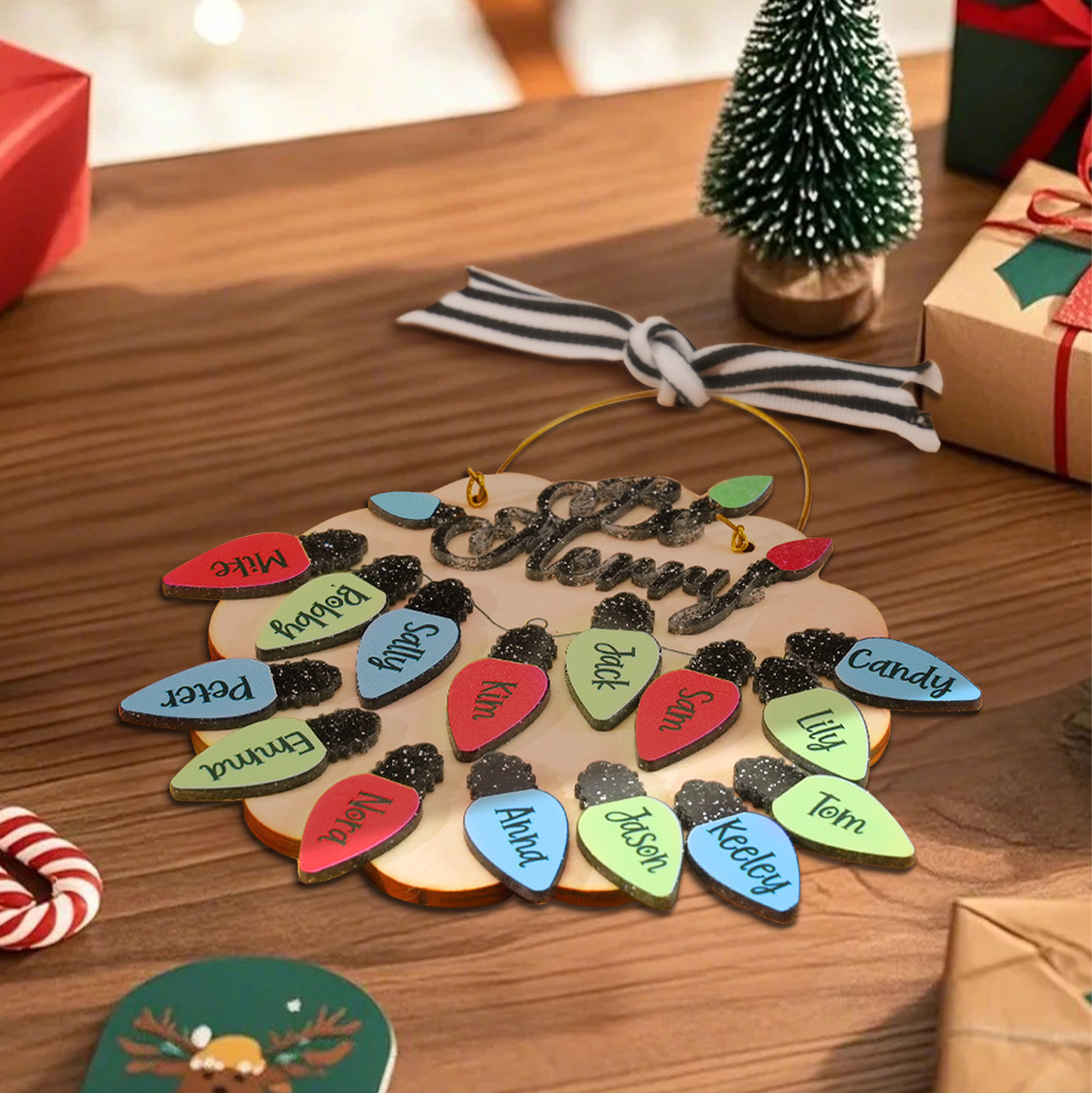 Personalized Family Christmas Ornament with Name Light Bulb Ornament Christmas Gift for Family-Blongser