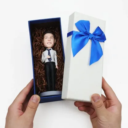 Custom Graduation Man Hold Diploma Bobbleheads With Engraved Text-Blongser