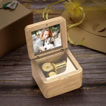 Personalized Wooden Vintage Photo Music Box-Blongser