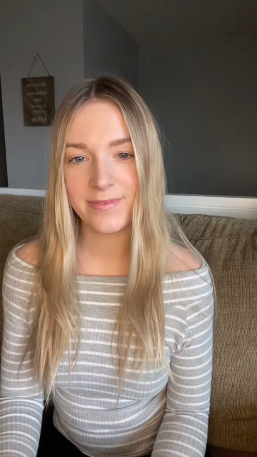 TIKTOK USER :des_tinydaniels