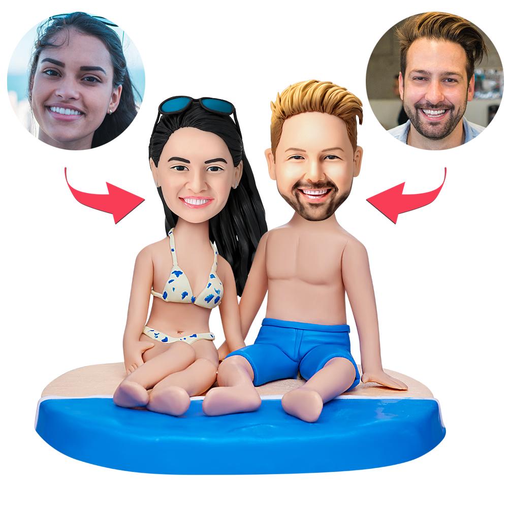 Couple Sitting On The Beach Custom Bobbleheads With Engraved Text-Blongser