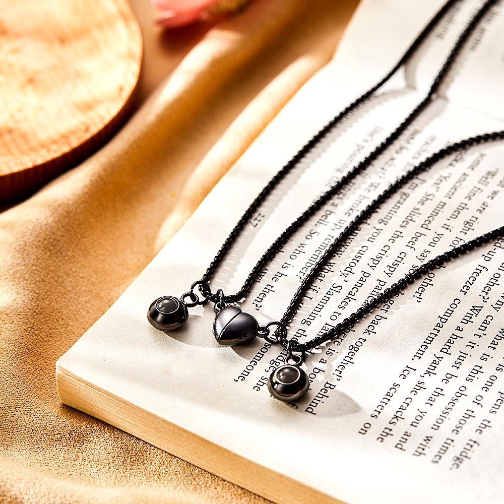 Photo Projection Magnetic Necklace Romantic Memorial Picture Couple Necklace-Blongser