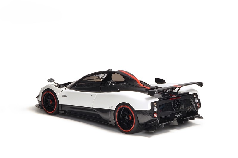 1:18 Pagani Series