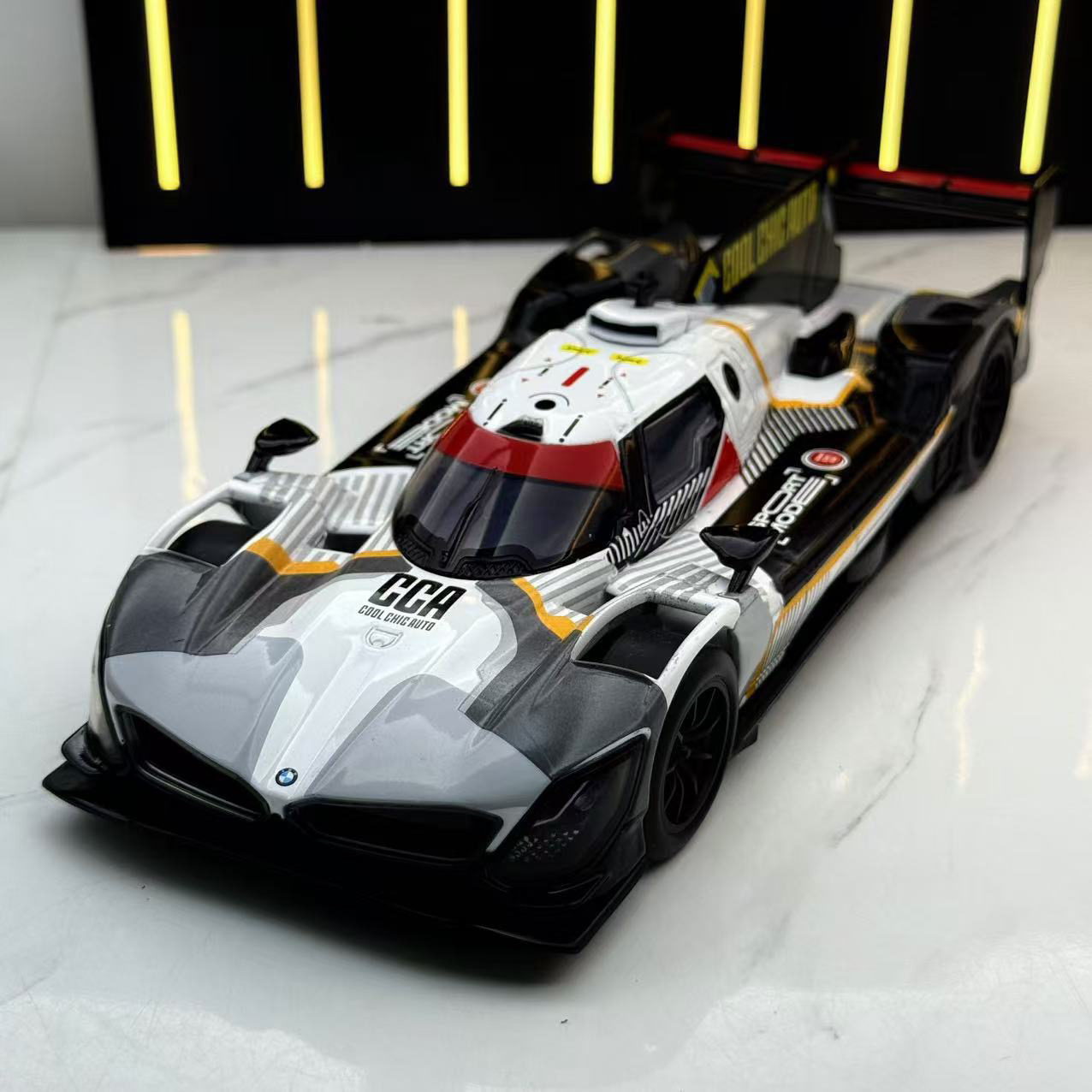 TANKCANVAS-Diecast Model Car 1:24 For BMW M-Hybrid Simulation Alloy Static Model