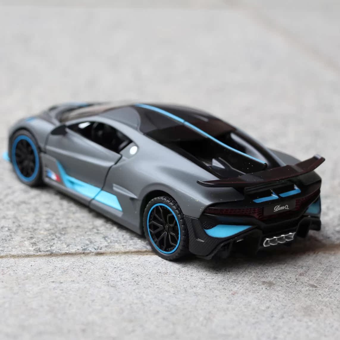 TANKCANVAS-Die-casting car model 1:24 for Bugatti Veyron Simulation Alloy Static Model