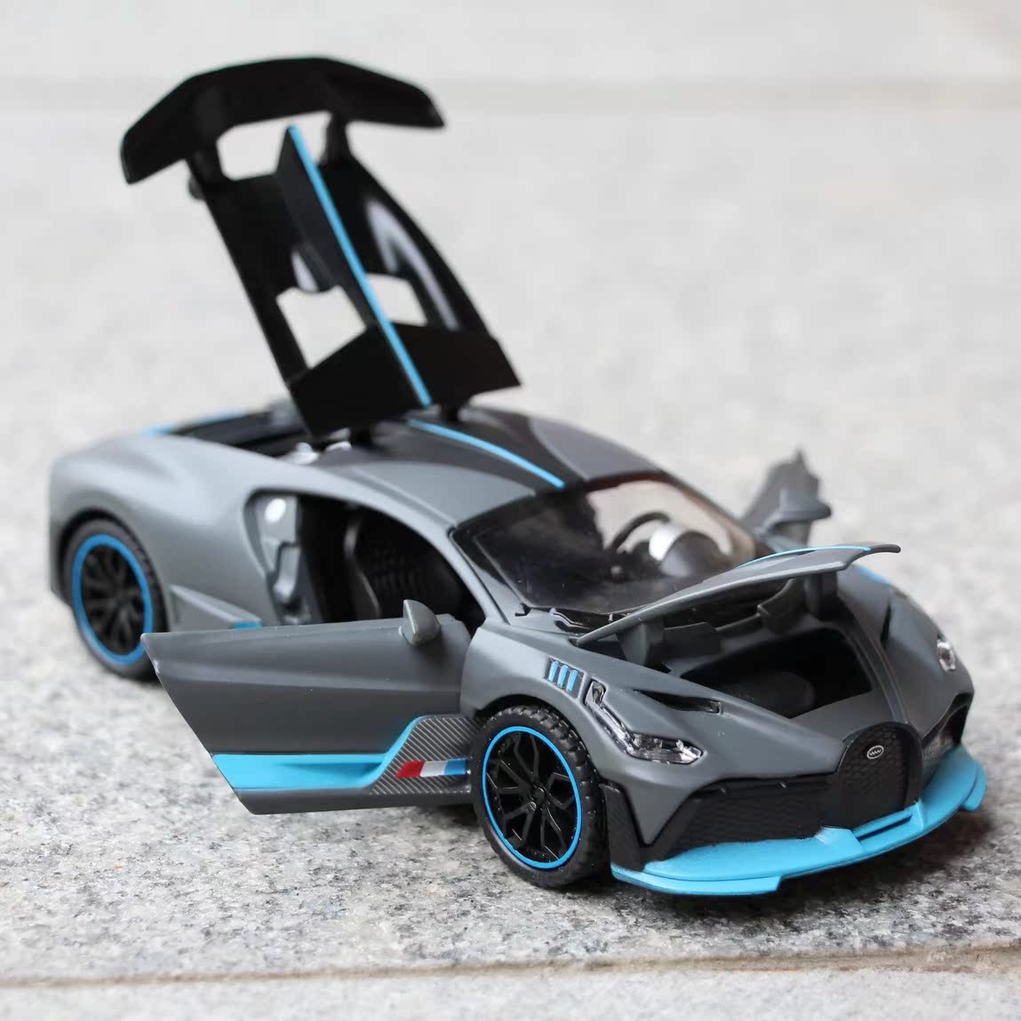 TANKCANVAS-Die-casting car model 1:24 for Bugatti Veyron Simulation Alloy Static Model