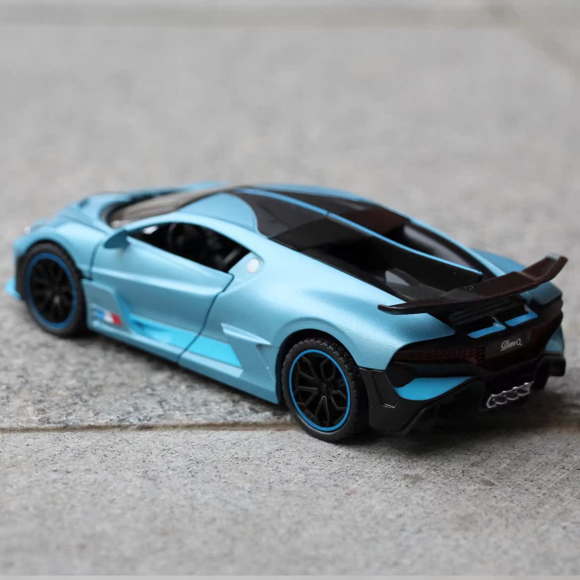 TANKCANVAS-Die-casting car model 1:24 for Bugatti Veyron Simulation Alloy Static Model