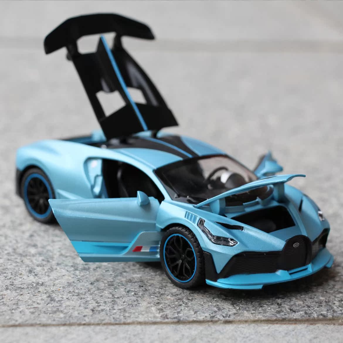 TANKCANVAS-Die-casting car model 1:24 for Bugatti Veyron Simulation Alloy Static Model