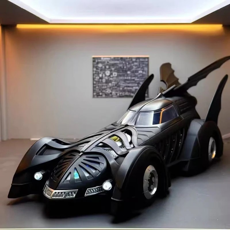 TANKCANVAS-Die-cast alloy 1:18 Batmobile