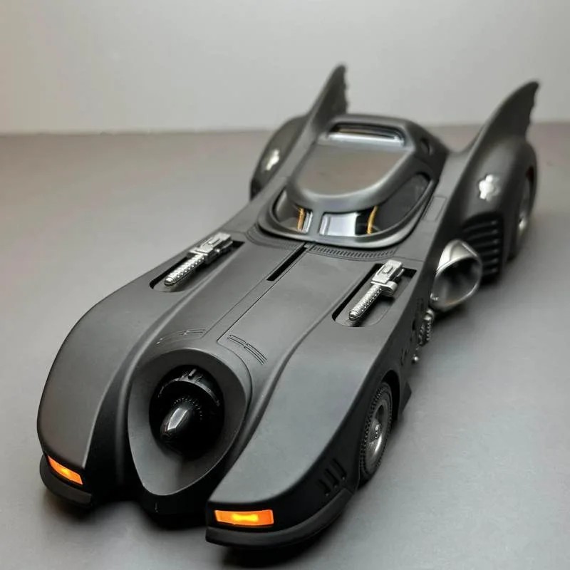 TANKCANVAS-Die-cast alloy 1:18 Batmobile