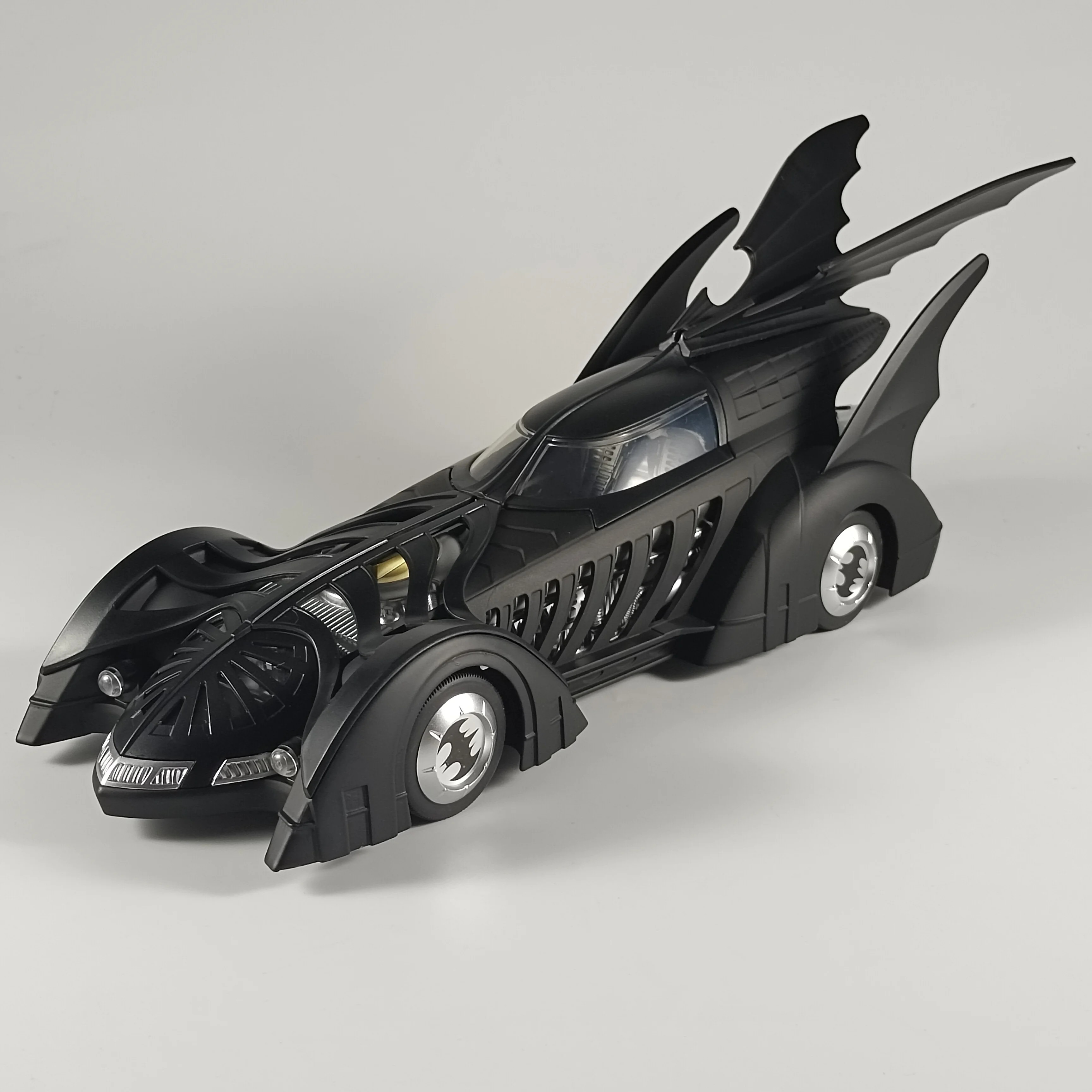 TANKCANVAS-Die-cast alloy 1:18 Batmobile