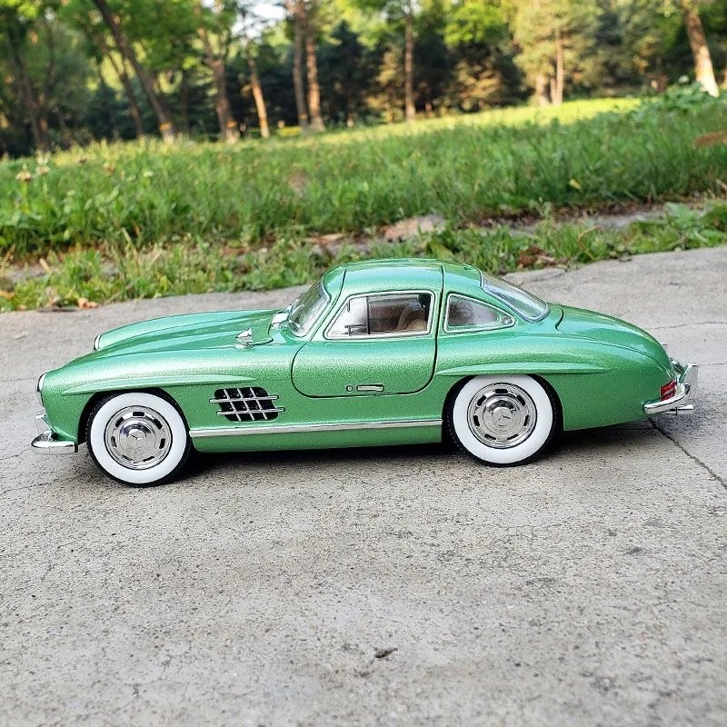 TANKCANVAS-1:24 Benz 300SL 1936 Classic Car Alloy Diecast Car Model Sound Light
